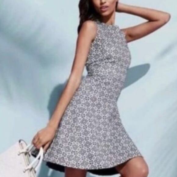 Tory Burch Dresses & Skirts - Sz 4 TORY BURCH Designer Geometric Sleeveless Fit and Flare Jewel Neck Dress EUC